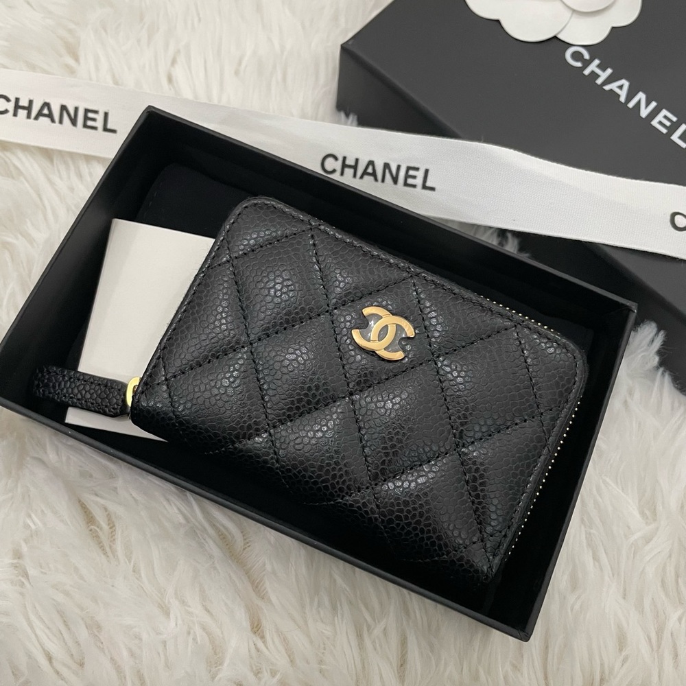 Chanel Classic Zippy Card Holder